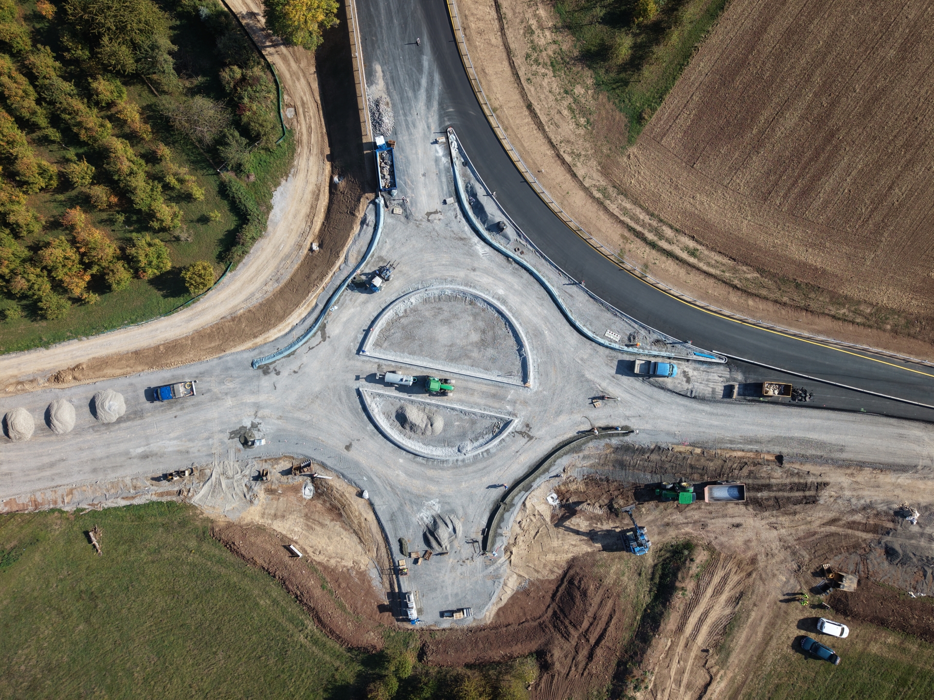 Bau des Kreisverkehrs Luftbild, Ansicht von oben